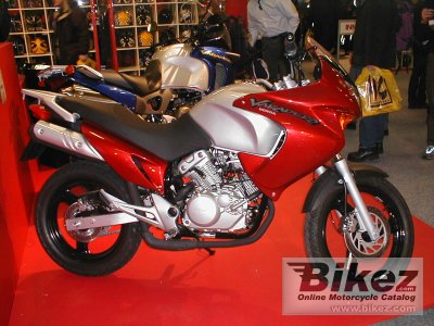 2002 Honda Varadero 125 photo